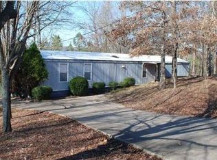 6136 Meadow Run Dr, Trussville, AL 35173