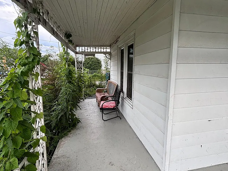 414 Breckenridge St — Photo 7