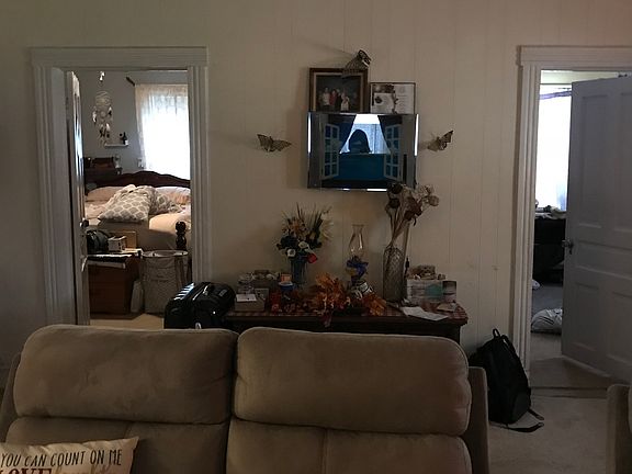 4th image of 216 Coleman St