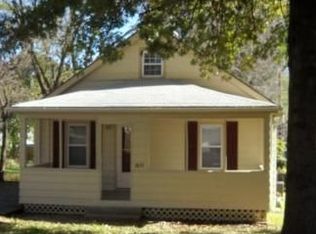 1815 S Cedar Ave, Independence, MO 64052