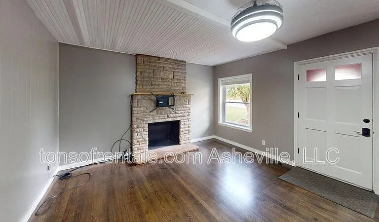 423 Crest Rd — Photo 25