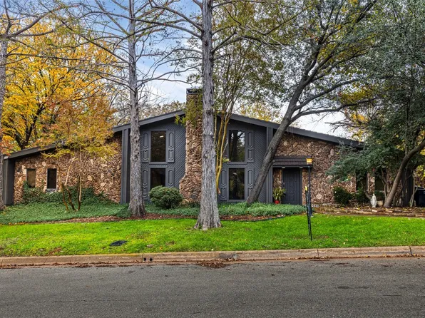 1459 Warrington Ct, Fort Worth, TX 76112