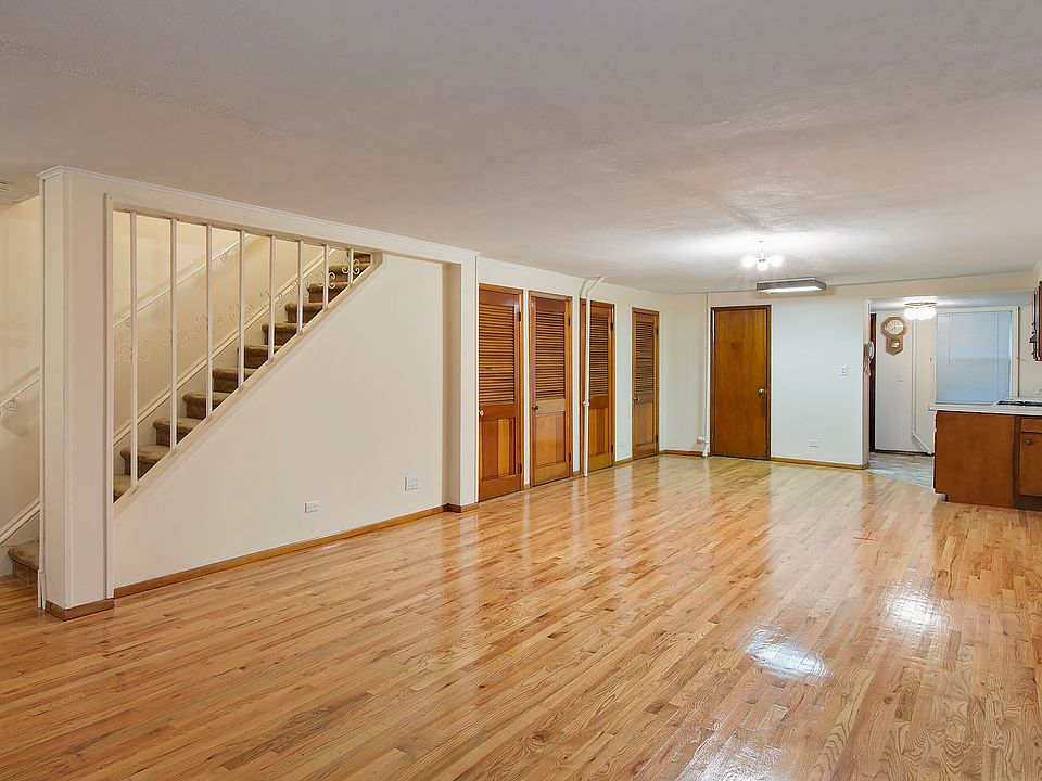 2nd image of 145 Summit St