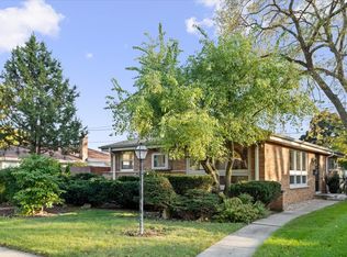 4443 Church St, Skokie, IL 60076