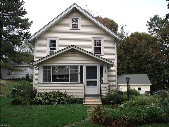 2nd image of 3505 Parkview Dr