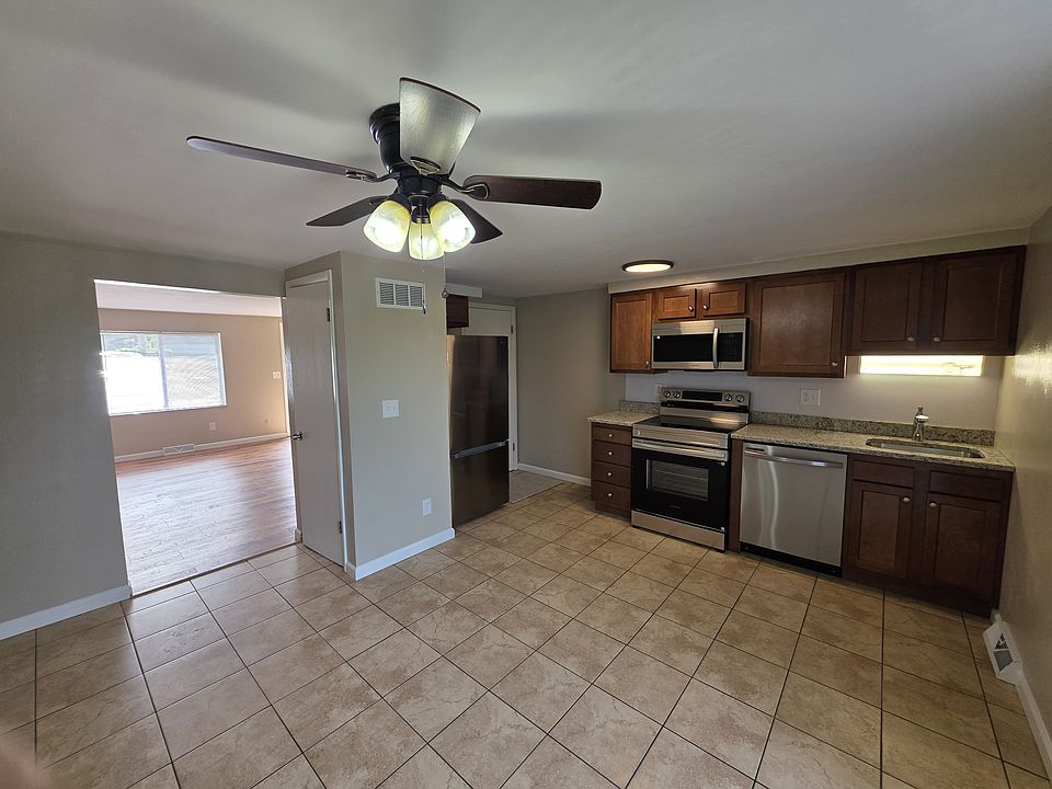 1st image of 1040 Largo Way #1040