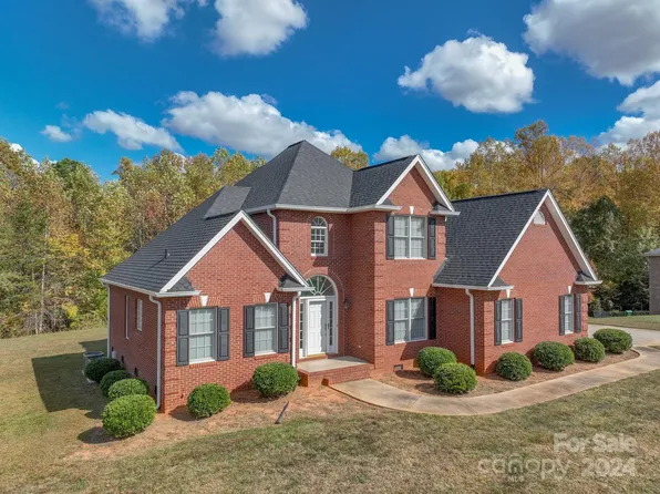 2618 Pebble Creek Dr, Shelby, NC 28152