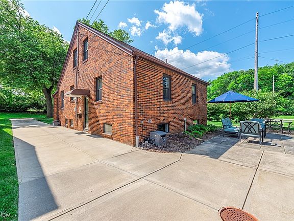 5th image of 6040 Deering Ave