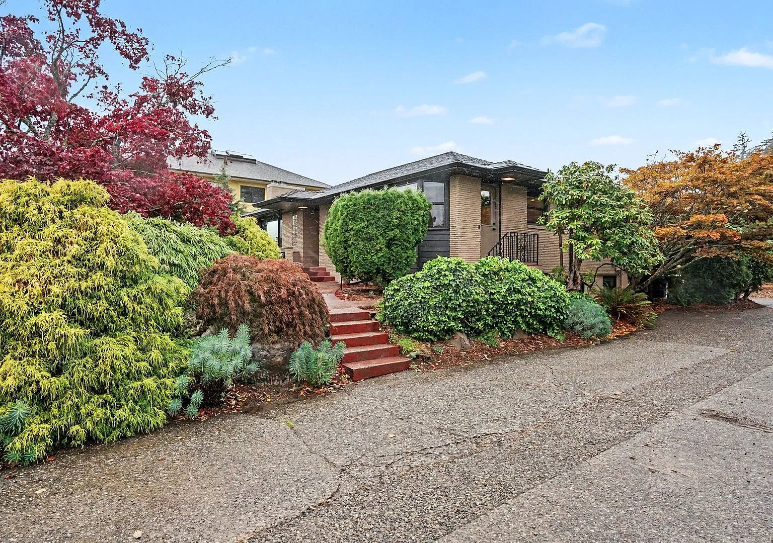 5Bd/3Ba Seattle Home — Photo 1