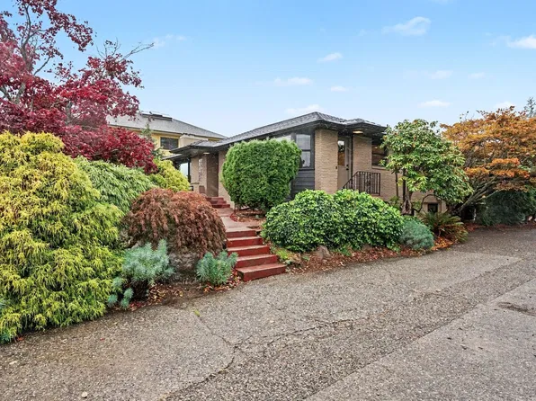 10680 Marine View Dr SW, Seattle, WA 98146