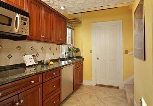 2nd image of 106 Mount Auburn St APT 1