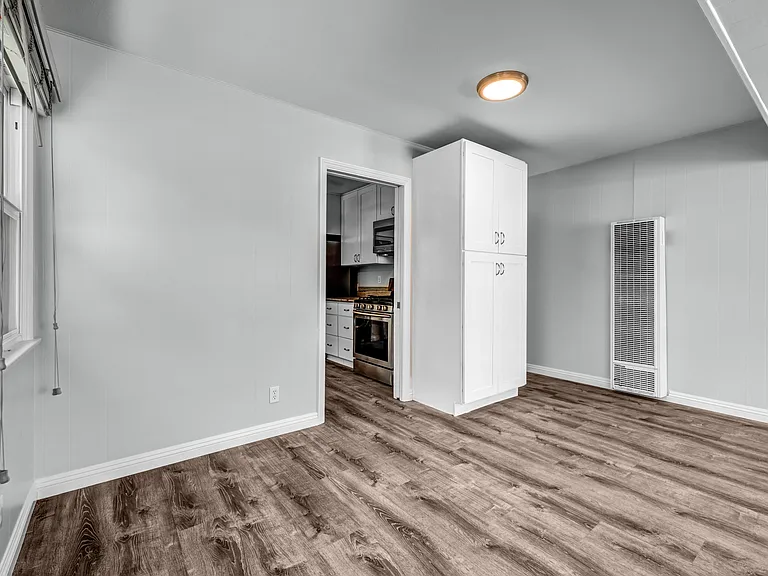 221 Avocado St #A — Photo 9