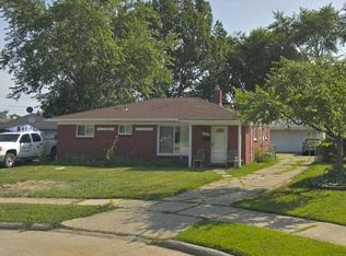 21772 Dexter Ct, Warren, MI 48089