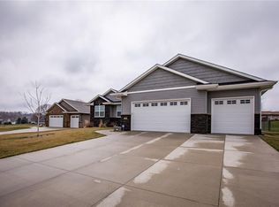 1050 Emerald Ct, Marion, IA 52302