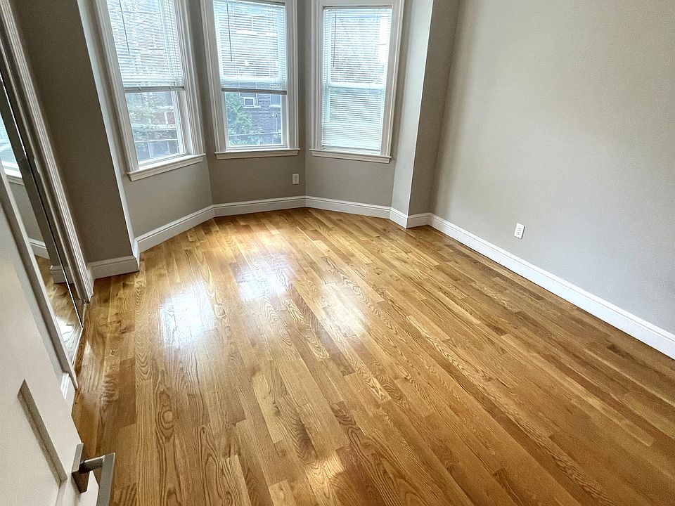 1st image of 124 Berkshire St #4
