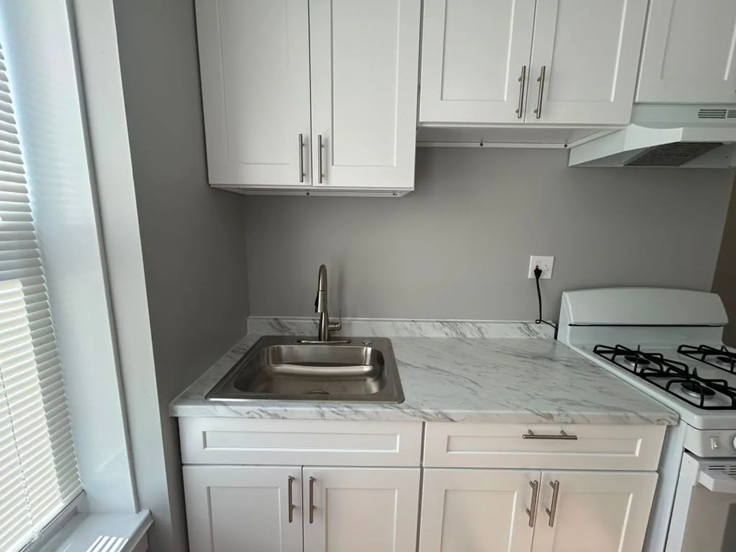 40 Pearl Street | Downtown New London Living Steps from the Waterfront — Photo 4