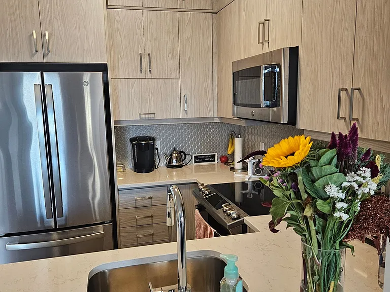 95 Dundas St W #116 — Photo 5