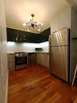 Rented by City Vista Inc | media 27