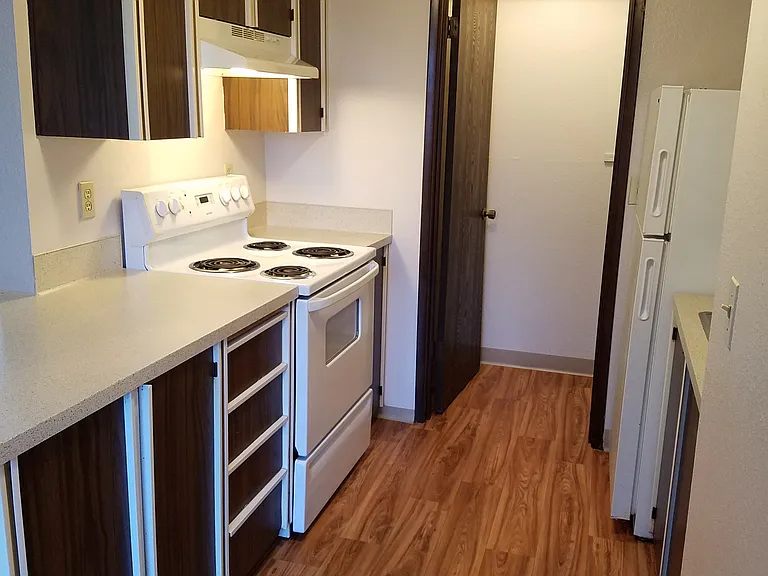 Hidden Lake Apartments — Photo 9