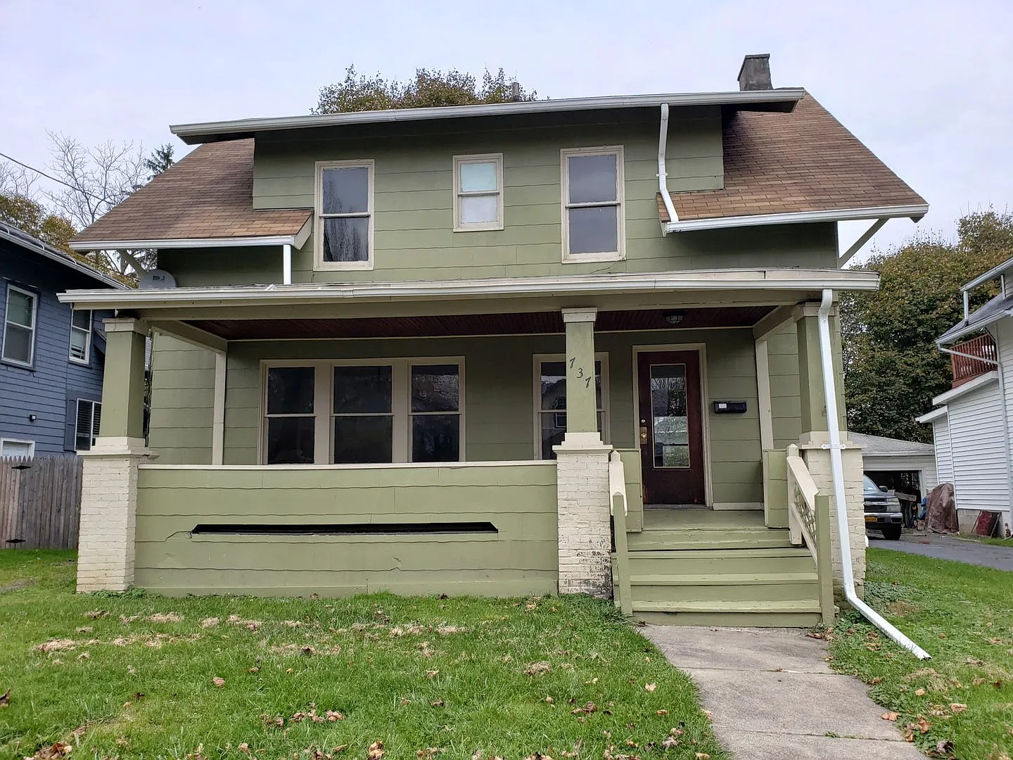 737 Riverside Ave photo 1