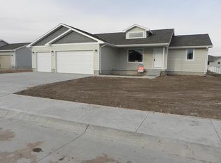 4332 Indiangrass Rd, Grand Island, NE 68803