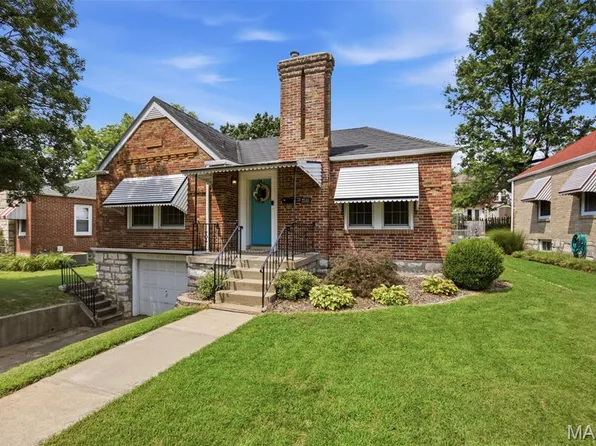 9131 Lucia Dr, Saint Louis, MO 63123