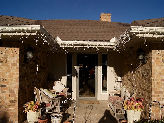 2nd image of 6404 Oakhurst Dr