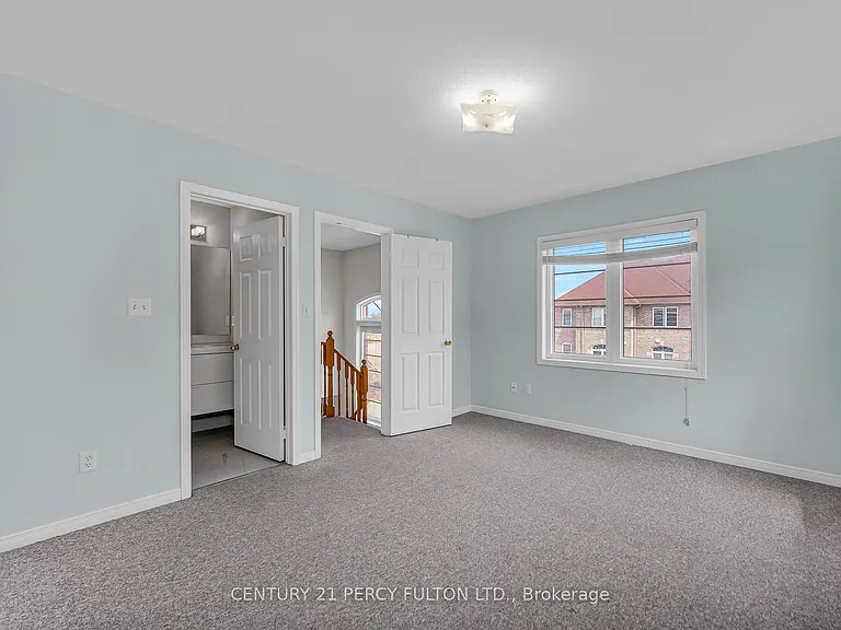 2 Talbotshire St — Photo 16