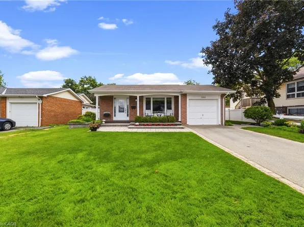 680 Lomond Cres, Burlington, ON L7L 2P1