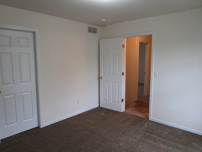 4404 Jeana Ct — Photo 16