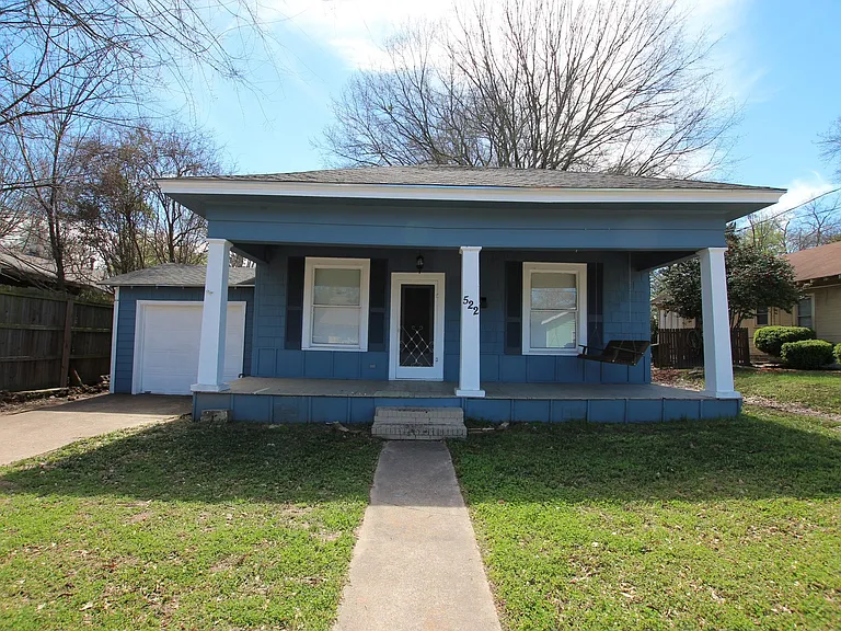 522 W Dobbs St — Photo 1