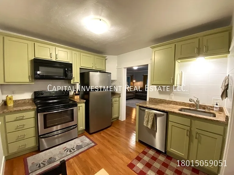 777 E Redondo Ave — Photo 11