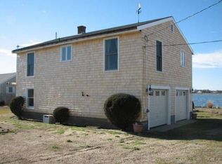 1 Sandpiper Rd, Narragansett, RI 02882