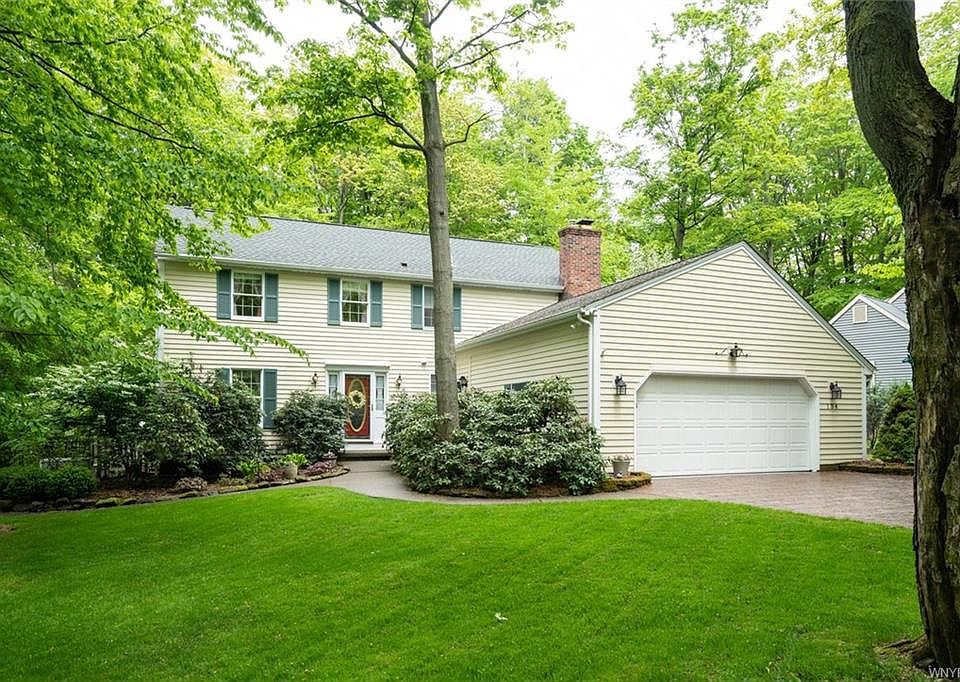 1st image of 134 Tanglewood Dr W