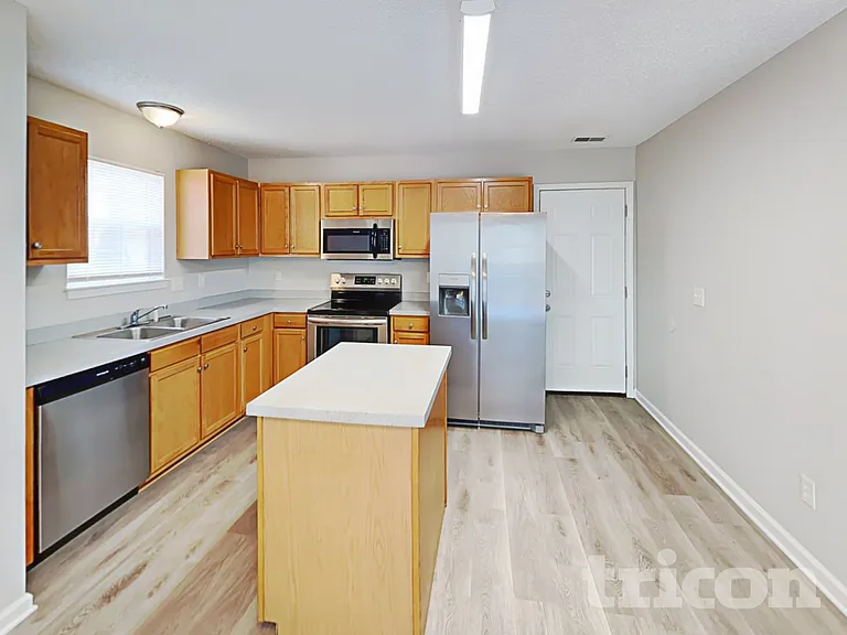 3 Long Glen Ct — Photo 5