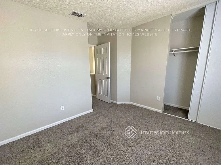 910 Edgewood Cir — Photo 7