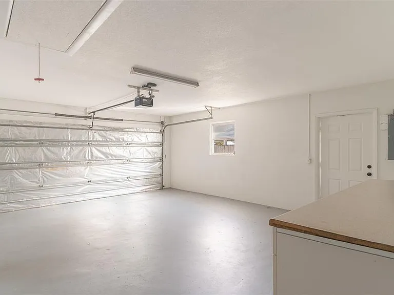 124 Shelley Dr — Photo 14