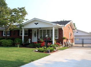 7002 Uranus Dr, Louisville, KY 40258