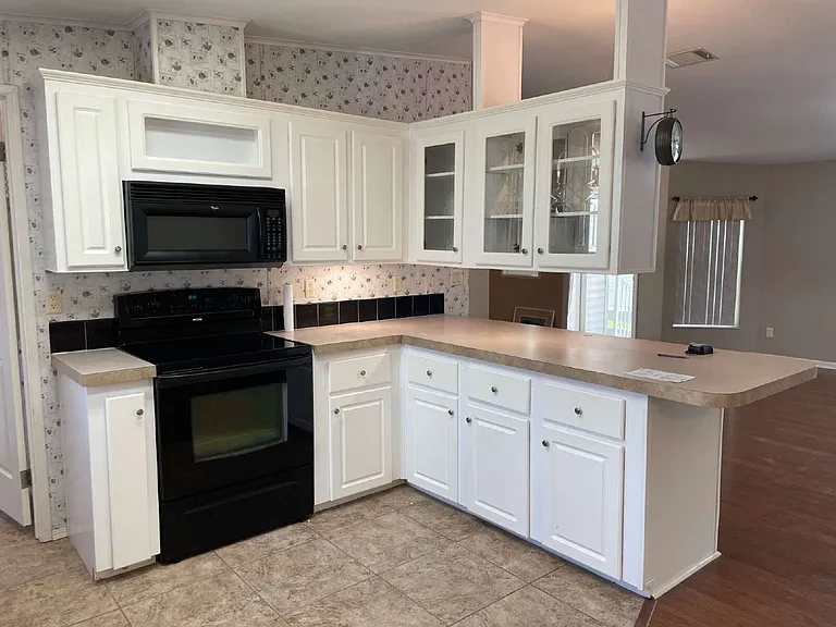 5453 Williamsburg Ln — Photo 8