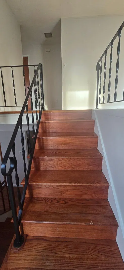 South Shores Reverse Bi Level — Photo 2
