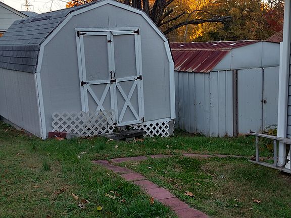 2 storage sheds