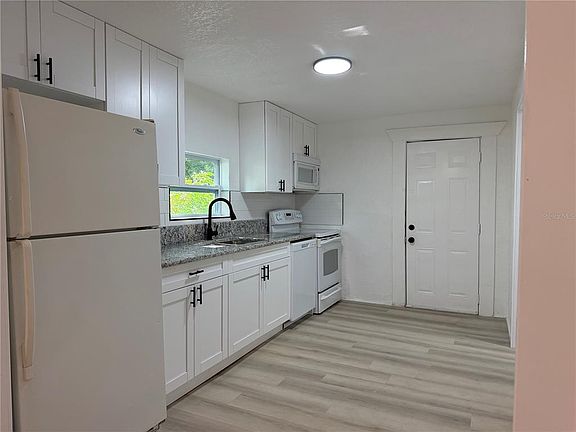 3rd image of 3403 LINDELL AVENUE