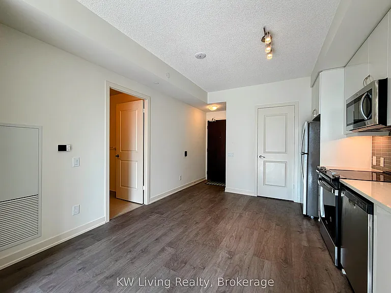 4955 Yonge St #2615 — Photo 15