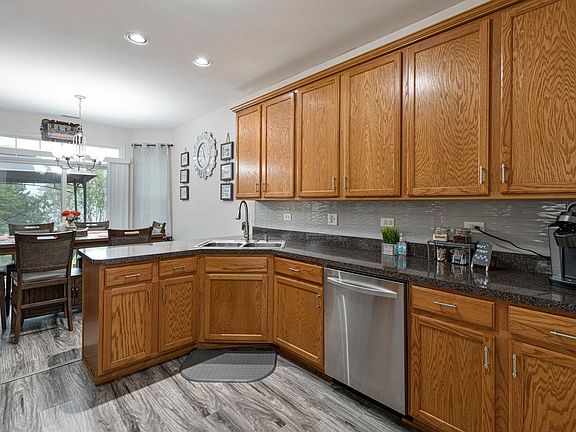 5th image of 2109 Limestone Ln