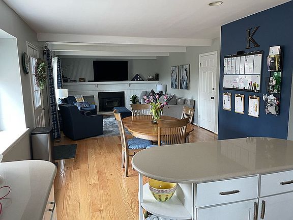 Open kitchen floor plan