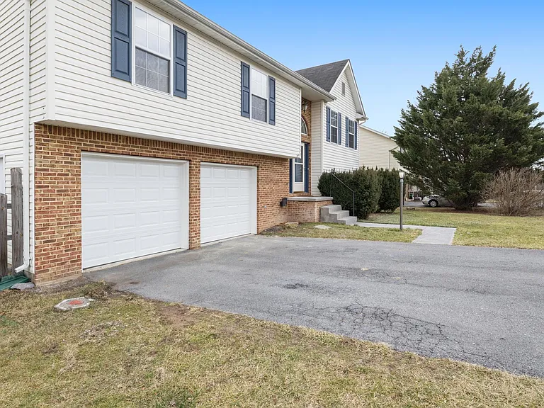 359 Montgomery Cir — Photo 28