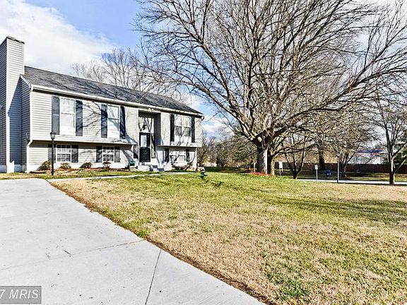 4th image of 1403 Hancock Pl