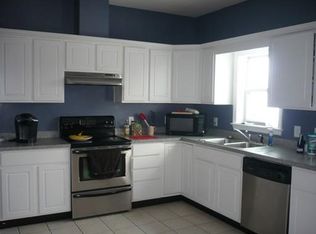 33 Arrowsic St, Worcester, MA 01604