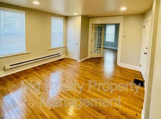 235 E Main St #1F, Lansdale, PA 19446