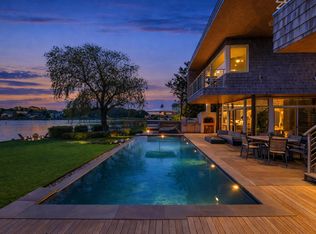 54 Bay View Dr E, Sag Harbor, NY 11963